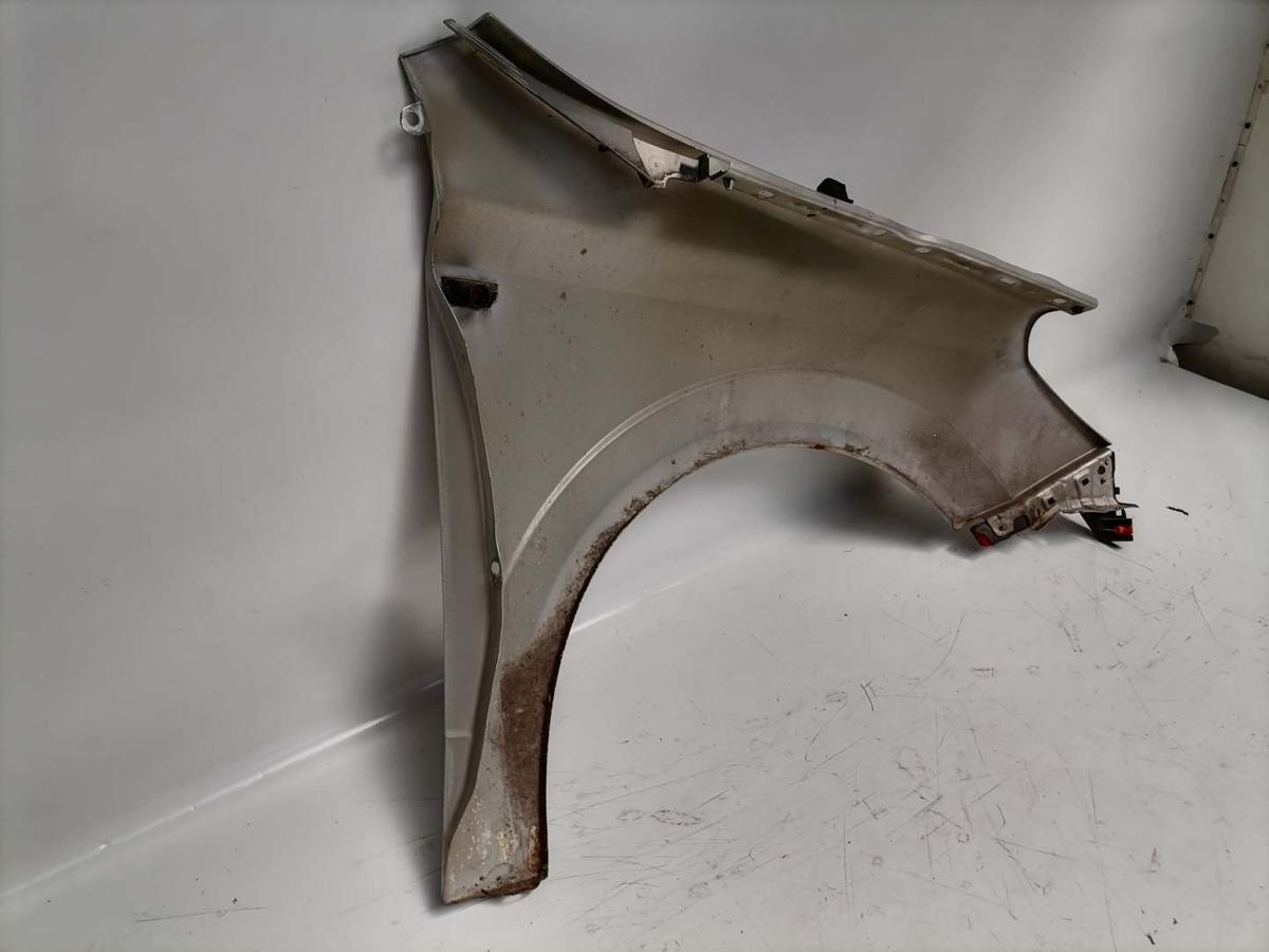 Opel Astra H original Kotflügel vorn links Pannacotta Z167 Bj.2006